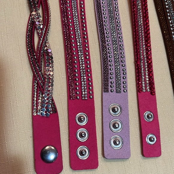 Wrap brackets pick 4 for $20 - Picture 4 of 7